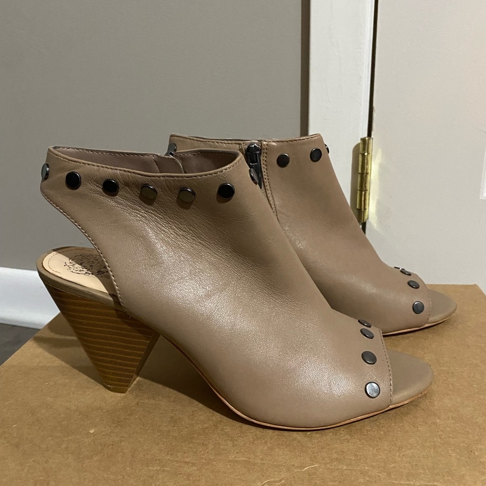 Tan leather heels
